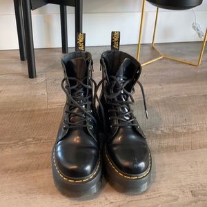 Jadon Dr. Martens